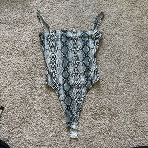 SHEIN Black and Gray Snake Print Bodysuit